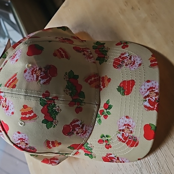 Accessories - STRAWBERRY SHORTCAKE BASEBALL CAP